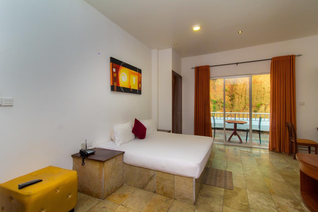 Sleek Hotel Kegalle Exterior foto